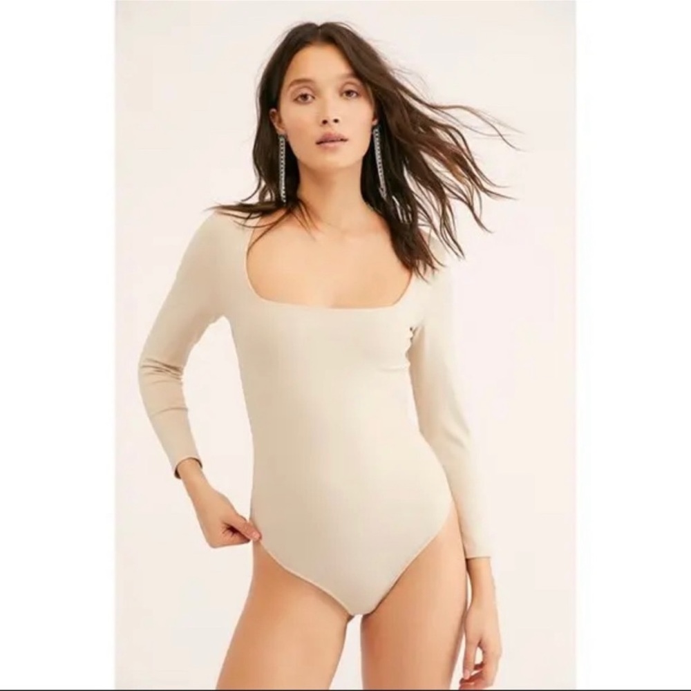 NWT Free people Truth Or Square Bodysuit in cuban sand size Large long Sleeve